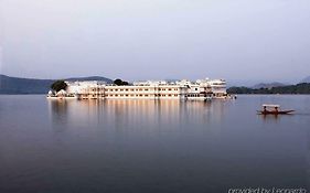 Taj Lake Palace Udaipur Hotell Room photo