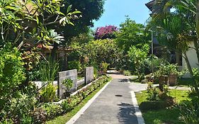 Lovina Beach Hotel Pabean Buleleng Exterior photo