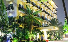 Narita Classic Hotel Tangerang Exterior photo