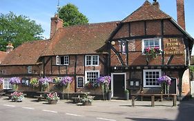 The Plume Of Feathers Farnham  Exterior photo