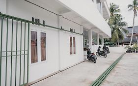 Reddoorz Syariah Near Arafah Hospital Jambi Hotell Exterior photo