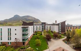 Summer Stays At The University Of Edinburgh Exterior photo