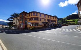 Hosteria Picos De Europa Hotell Potes Exterior photo