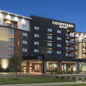 Courtyard By Marriott Mt. Pleasant At Central Michigan University Hotell Mount Pleasant Exterior photo