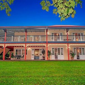 Williams Lodge Yungaburra Exterior photo