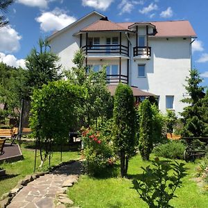 Smerekovyi Dvir Hotell Zjdenjevo Exterior photo