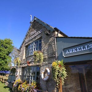 The Riverside Hotell Lechlade Exterior photo