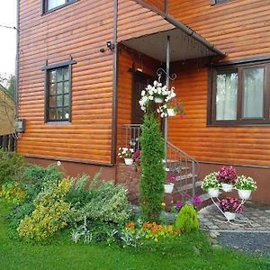 U Tetyany Hotell Slavskoje Exterior photo