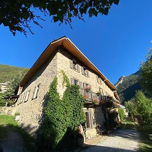 Maison D'Hotes Les Means Hotell Méolans Exterior photo