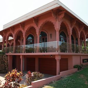 Jodha Bai Retreat Hotell Terranora Exterior photo