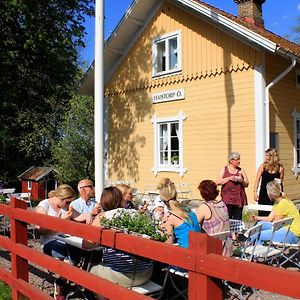 Hajstorp Slusscafe & Vandrarhem Hotell Töreboda Exterior photo