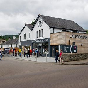 Lock Chambers, Caledonian Canal Centre Hotell Fort Augustus Exterior photo