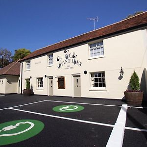 Cherry Blossom Suites Rochford Exterior photo