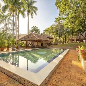 La Casa Del Mago Bed & Breakfast Uxmal Exterior photo