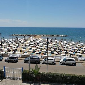 Hotel Tirreno Formia Exterior photo