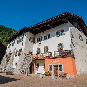 Palazzo Lodron Bertelli. Dimora Storica & Spa Hotell Caderzone Exterior photo