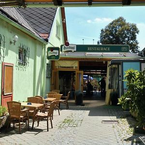 Penzion U Selongu Hotell Jindřichův Hradec Exterior photo