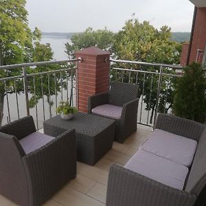 Apartament Z Widokiem Na Jezioro Leilighet Olecko Exterior photo