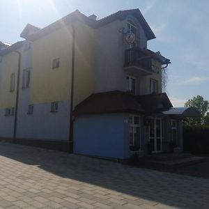 Penzion Nezabudka Hotell Stropkov Exterior photo