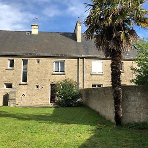 Gite Manava - Grande Maison Avec Jardin En Centre Ville Valognes Exterior photo