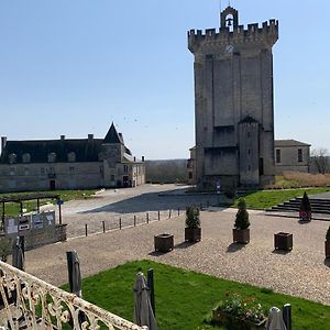 Appartement Face Au Donjon Pons Exterior photo