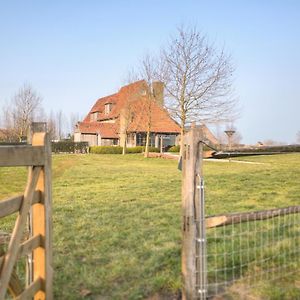 Logie Marie With Hottub In The Garden Bed & Breakfast Lembeke Exterior photo