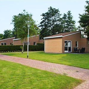 Detached Bungalow With A Dishwasher At 21 Km From Leeuwarden Villa Suameer Exterior photo