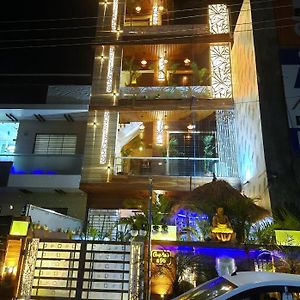 Urban Homestay-Camping, Swimming Pool,Wood Cottage Zirakpur Exterior photo