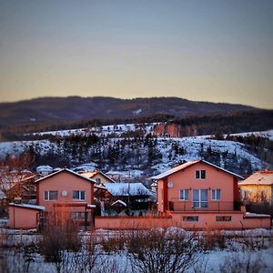 Къщи За Гости Ореха Samokov Exterior photo