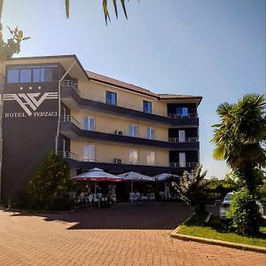 Hotel Verzaci Rinas Exterior photo