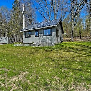 Cozy Hillside Retreat With Bbq, Fire Pit, And Trails! Leilighet Milford Exterior photo