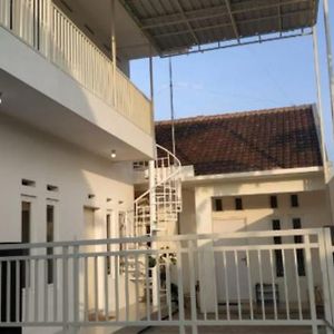 Sunrise Of Java Hotell Giri  Exterior photo