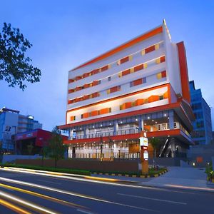 Starlet Hotel Bsd City Tangerang Exterior photo