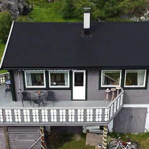 Rivdnji Holiday Home Smørfjord Russenes Exterior photo