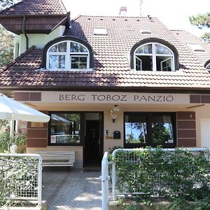 Berg Toboz Panzio Hotell Pécs Exterior photo