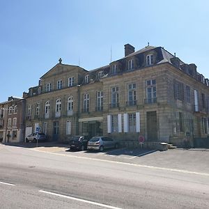 Le Chateau Hotell Châteauponsac Exterior photo