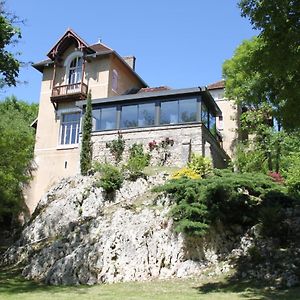 La Garenne De Morestel Hotell Exterior photo