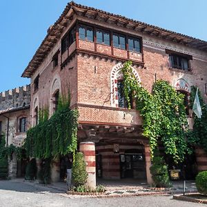 La Locanda Di Grazzano Visconti Hotell Exterior photo