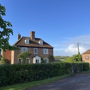 Little Park Farm Queen Anne Farmhouse & Apartments Stratfield Mortimer Exterior photo