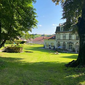 Le Chateau De Monthureux Le Sec Hotell Exterior photo