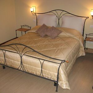 Wind'S House Bed & Breakfast Pove del Grappa Room photo