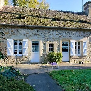 "Reves De Gamins", Chambre De Droite, 4 Couchages Dans Gite De Campagne "La Camusiere", Proche Du Pole Europeen Et Du Circuit Des 24H Hotell Champagné Exterior photo