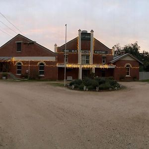 The Old Butter Factory At Springhurst Estate Bed & Breakfast Exterior photo