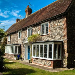 Walnut Tree House Villa Rustington Exterior photo