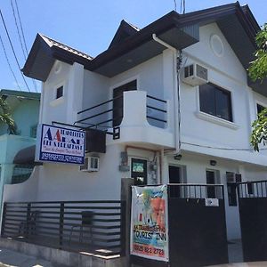 Aa Travellers Pad Hotell Laoag Exterior photo