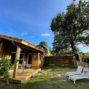 Escale Sous Le Chene Hotell Salles  Exterior photo