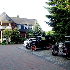 Hotel Und Restaurant Waldschloesschen Crivitz Exterior photo