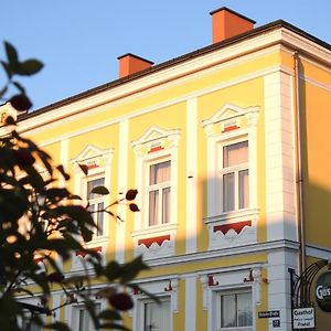 Gasthof Franzl Hotell Wilhelmsburg Exterior photo