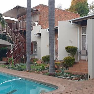 Georeen Guest House Polokwane Exterior photo