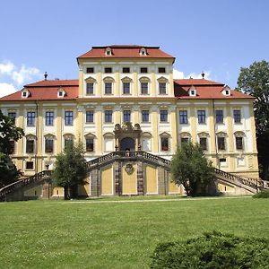 Zamek Cerveny Hradek Hotell Jirkov Exterior photo